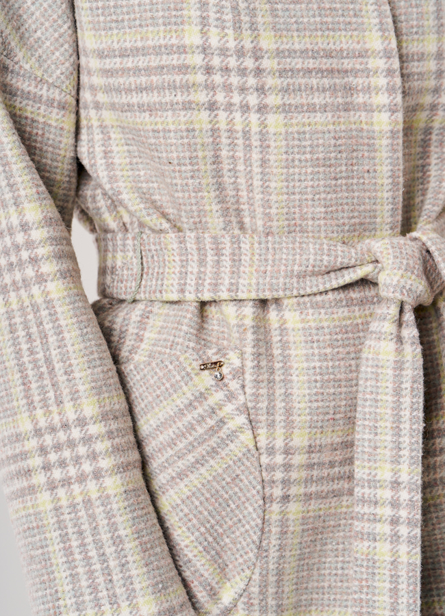 Укороченное женское пальто бежевого цвета с поясом модель № 3-7007/4-108 универмаг малина