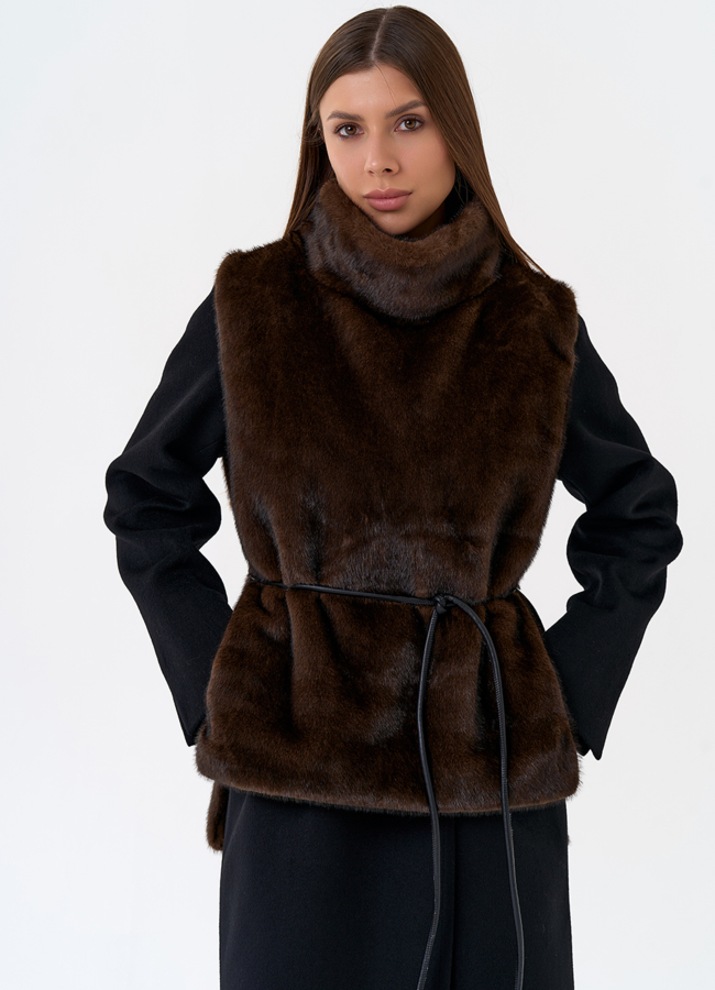 Женская манишка из эко меха в коричневом цвете модель № 31270 меха малина