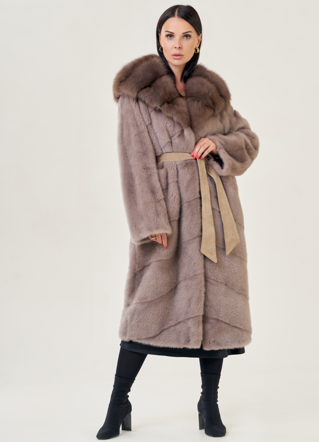 Удлиненная норковая шуба с капюшоном и отделкой из куницы модель № 23098 в рассрочку