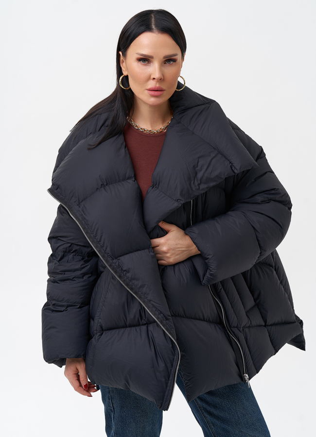 Женский пуховик черного цвета  модель № 28970 универмаг малина