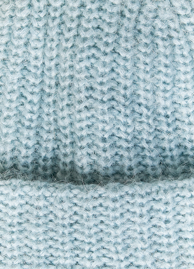 Женская шапка голубая модель № 10800 универмаг малина