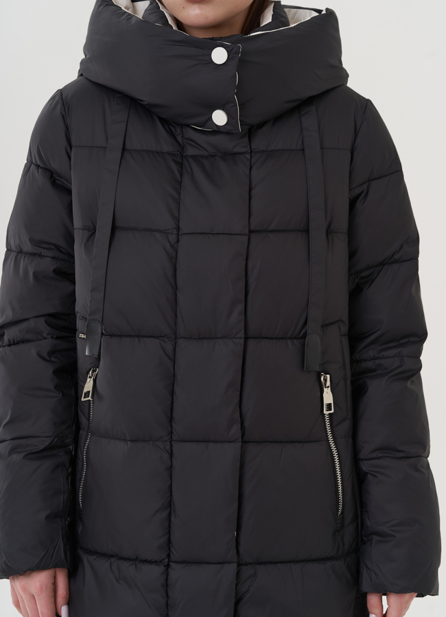 Женский пуховик с капюшоном черного цвета  модель № 25781 универмаг малина