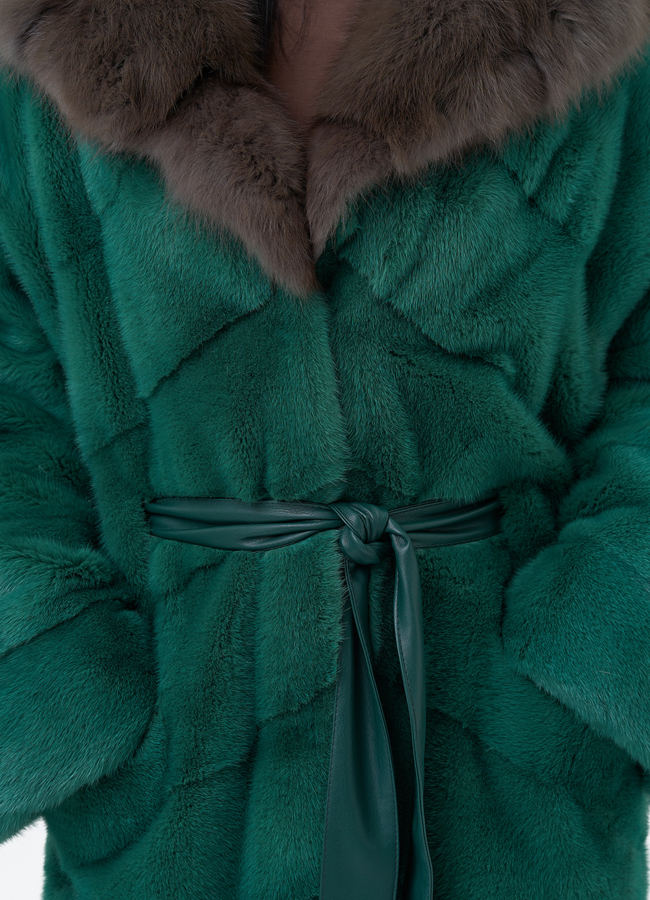 Норковая шуба с капюшоном из меха куницы модель № 29253 универмаг малина