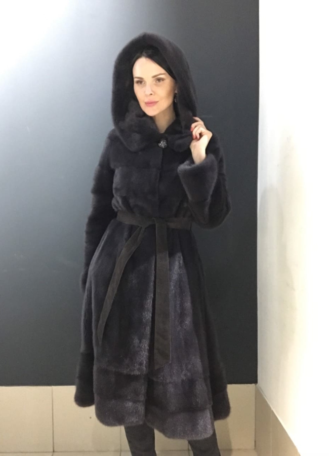 Шуба из норки с капюшоном модель № S-757 меха малина