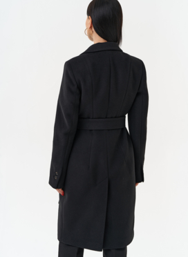 Женское двубортное пальто с поясом