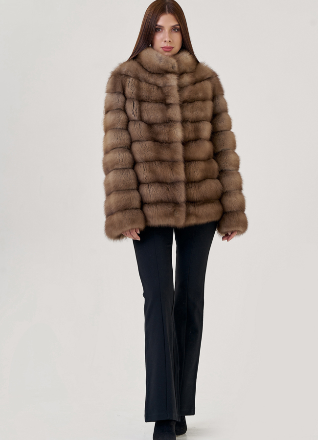 фото Короткая шуба из куницы модель № 23219