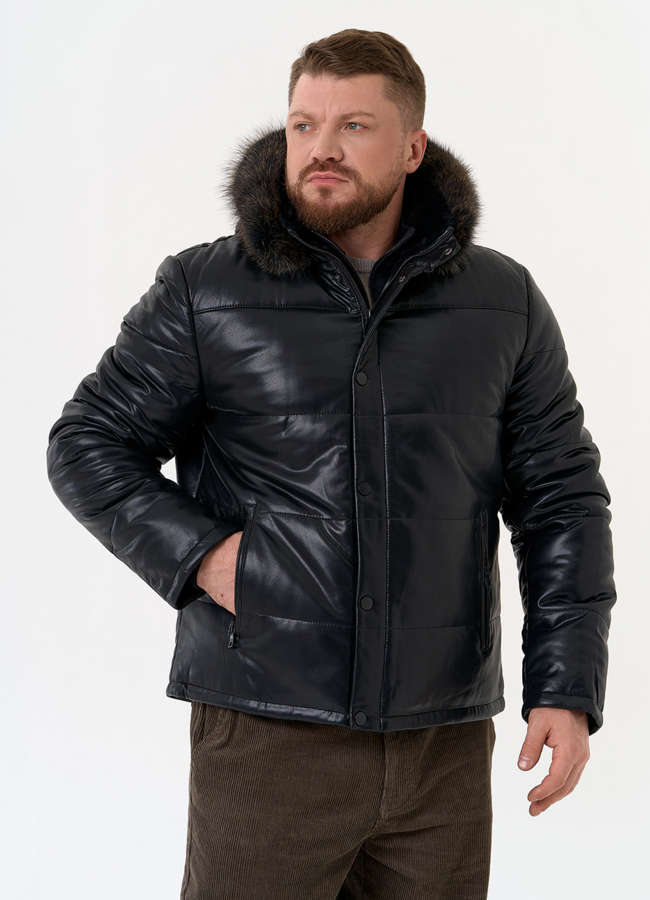 Пуховик из эко кожи с капюшоном из меха енота модель № 31720 в рассрочку