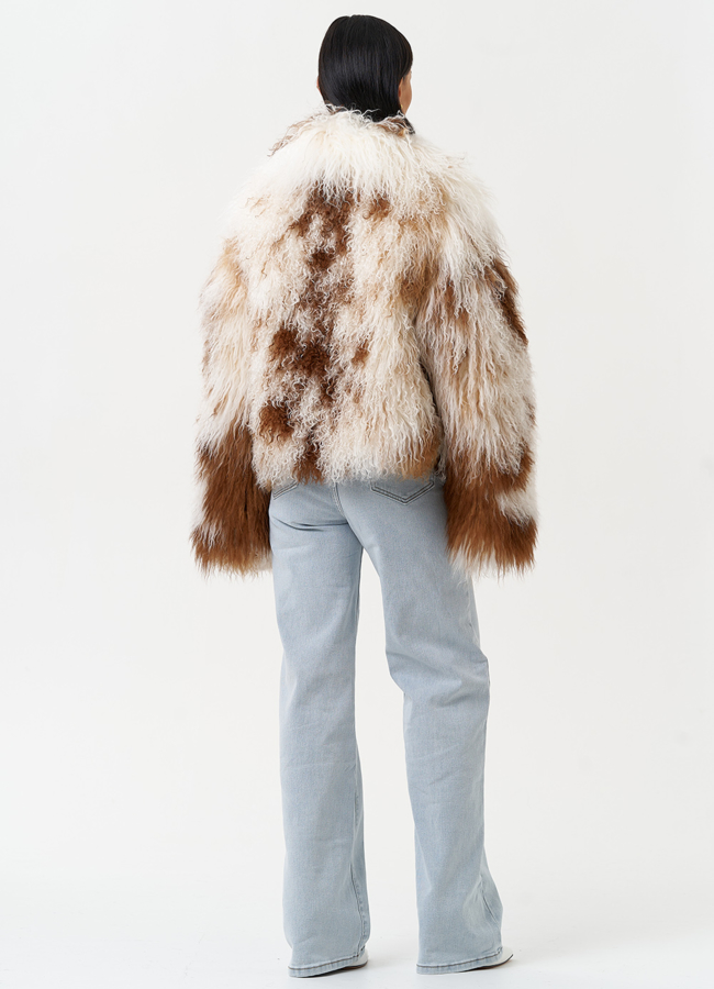 Женская шуба из меха ламы модель № 31038 в кредит Женская шуба из меха ламы модель № 31038 в кредит