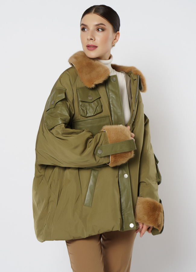 Пуховик оверсайз с мехом модель № 20-015 универмаг малина