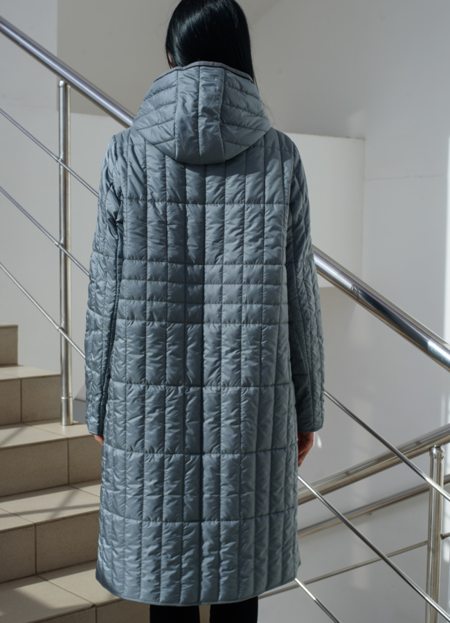 Плащ серого цвета с капюшоном  модель № 22583 универмаг малина