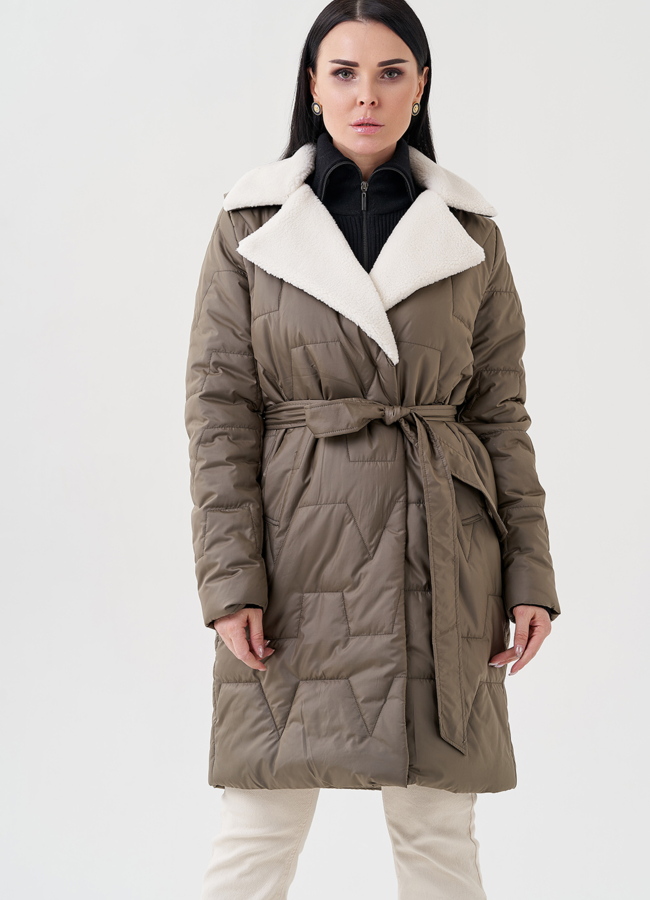 Полупальто с английским воротником модель № 79971 меха малина