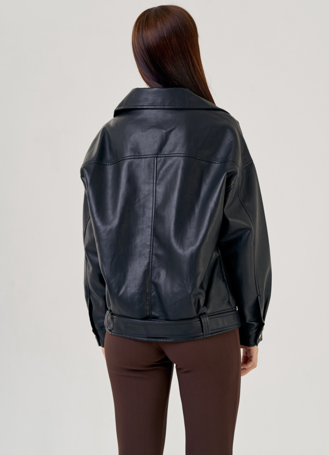 Женская куртка оверсайз из эко кожи в черном цвете модель № 22571 универмаг малина