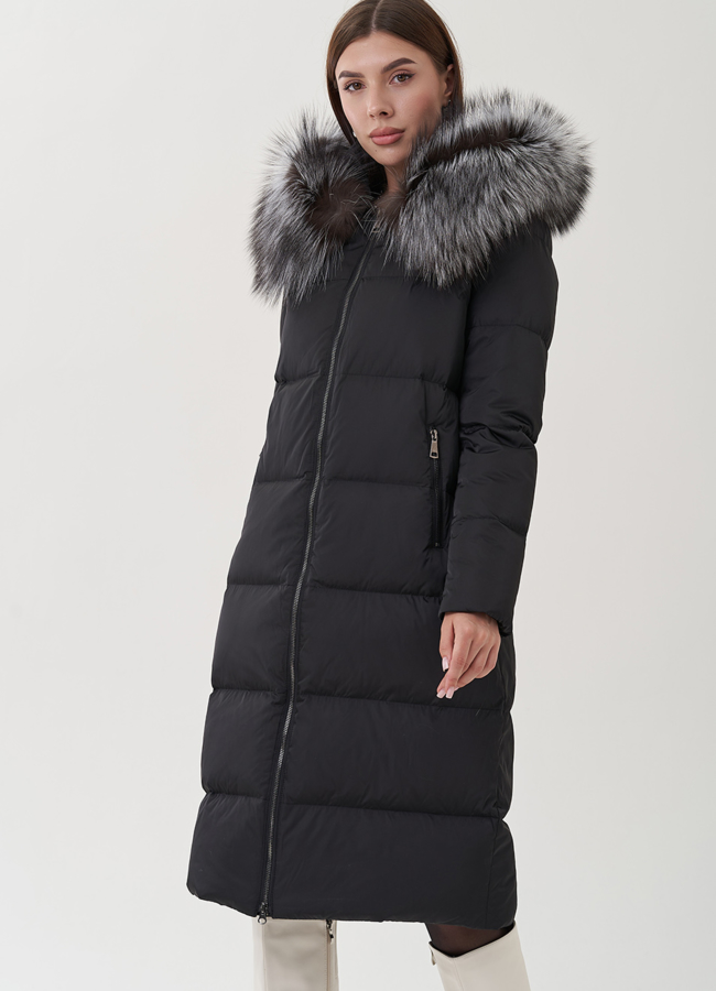 Пуховик с отделкой капюшона из меха чернобурки модель № 25371 меха малина