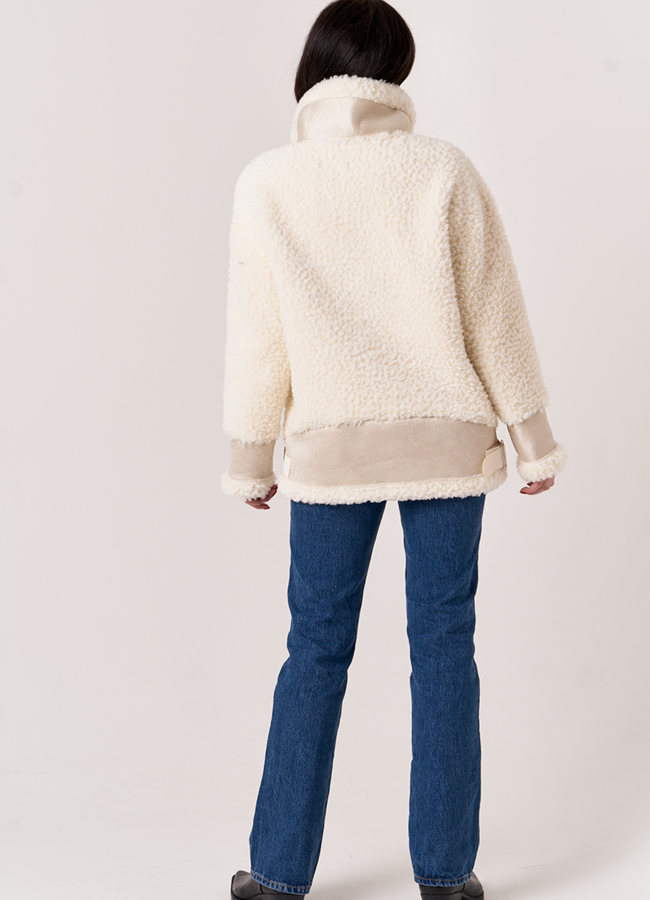 Куртка женская из шерсти в белом цвете модель № 19428 в рассрочку