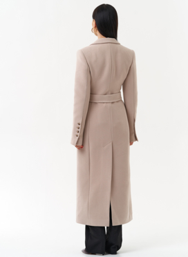 Длинное женское пальто с английским воротником