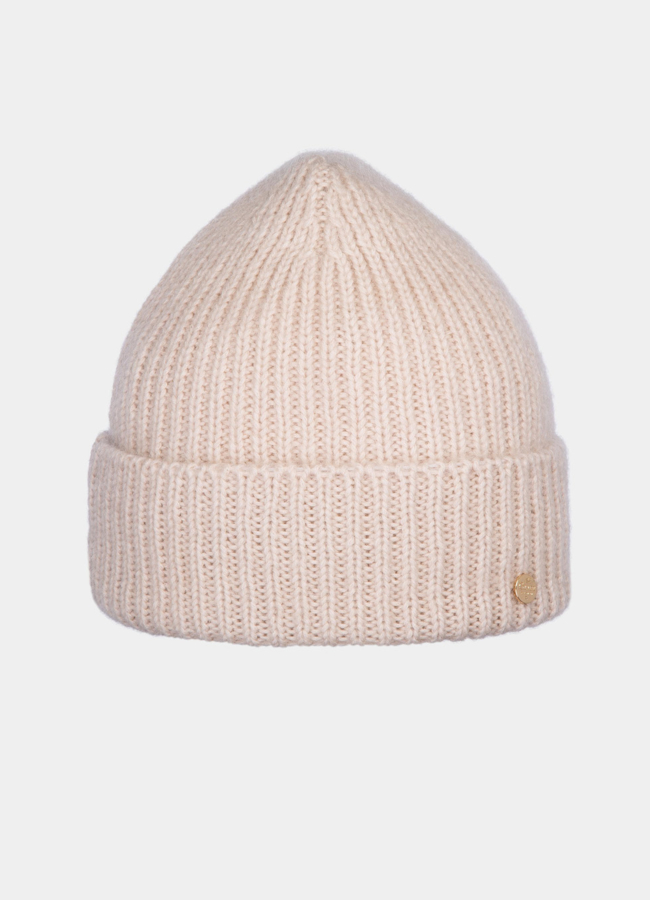 Шапка модель № А-111 меха малина