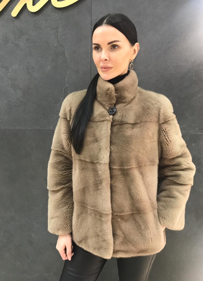 Шуба из норки модель № 500P меха малина