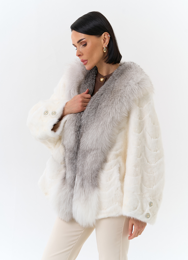 Шуба из норки с отделкой из меха лисы модель № 32205 универмаг малина