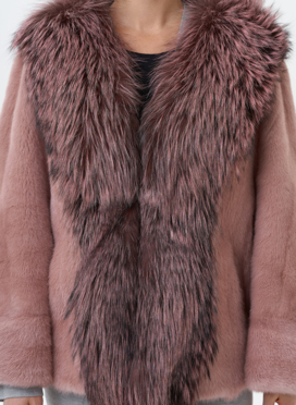 Короткая шуба из норки с чернобуркой