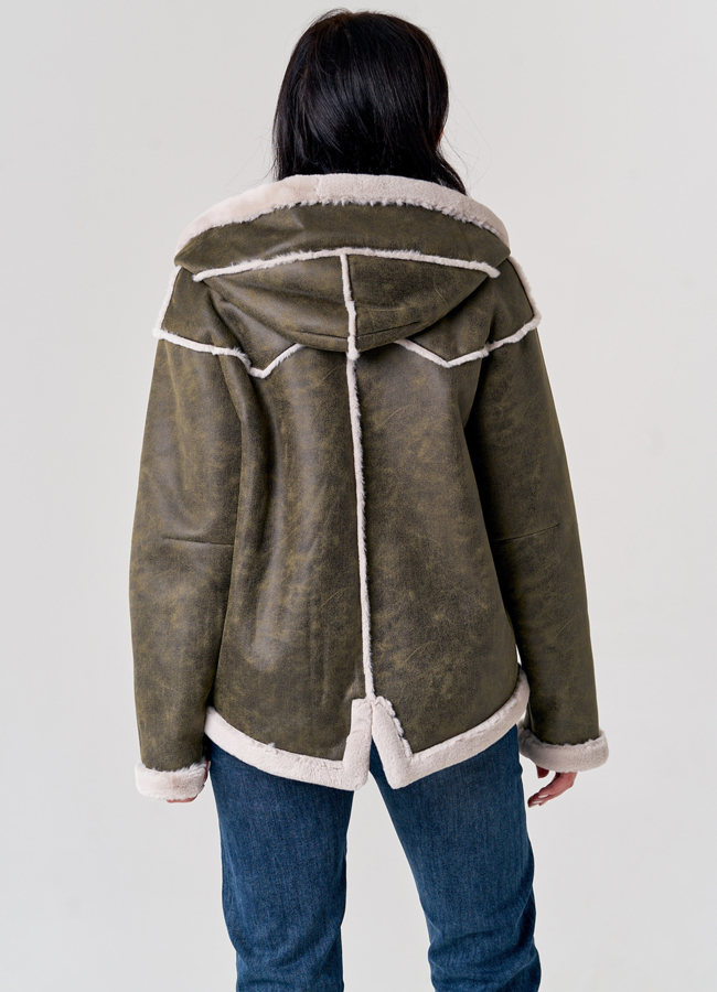 фото Женская дубленка с капюшоном модель № 21153