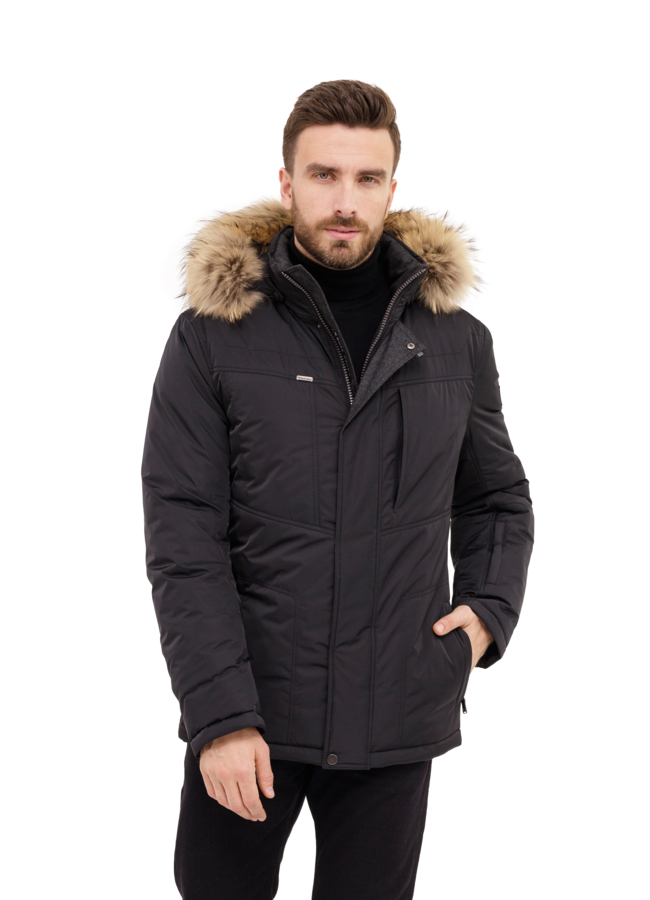Куртка черного цвета с капюшоном , отделка енот  модель № 23650 в кредит