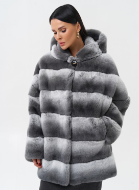 Шуба из кролика с капюшоном Шуба из кролика с капюшоном