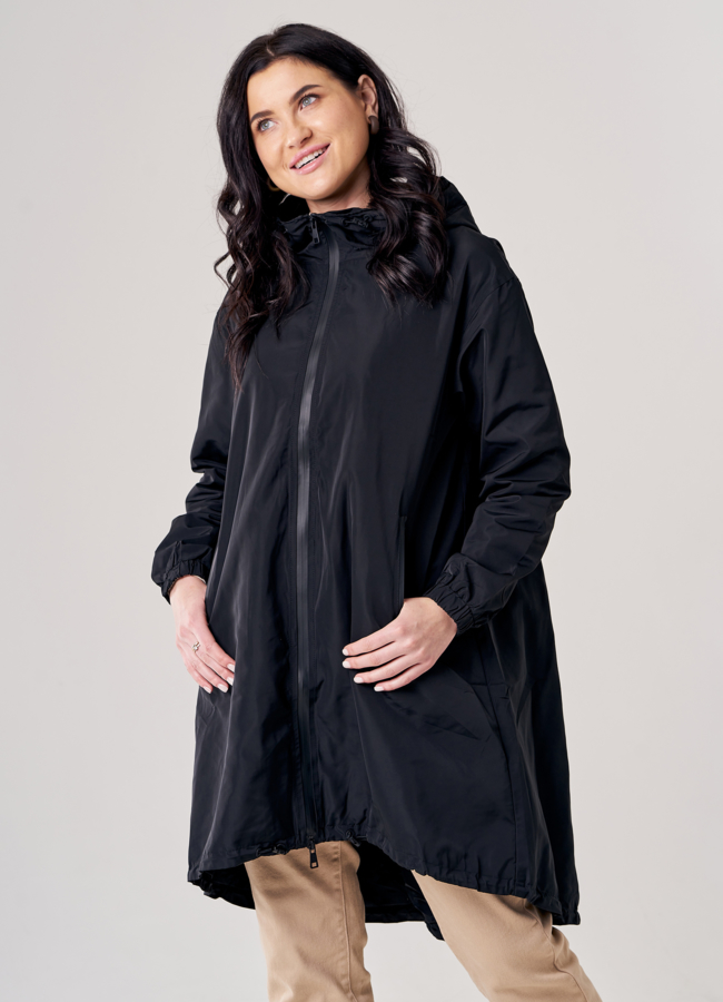 Плащ женский черного цвета модель № 20777 меха малина