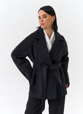 Женское укороченное пальто с английским воротником