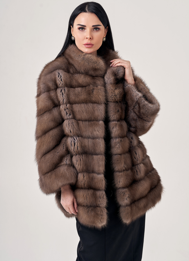 Шуба из куницы с воротником стойка модель № 23878 универмаг малина