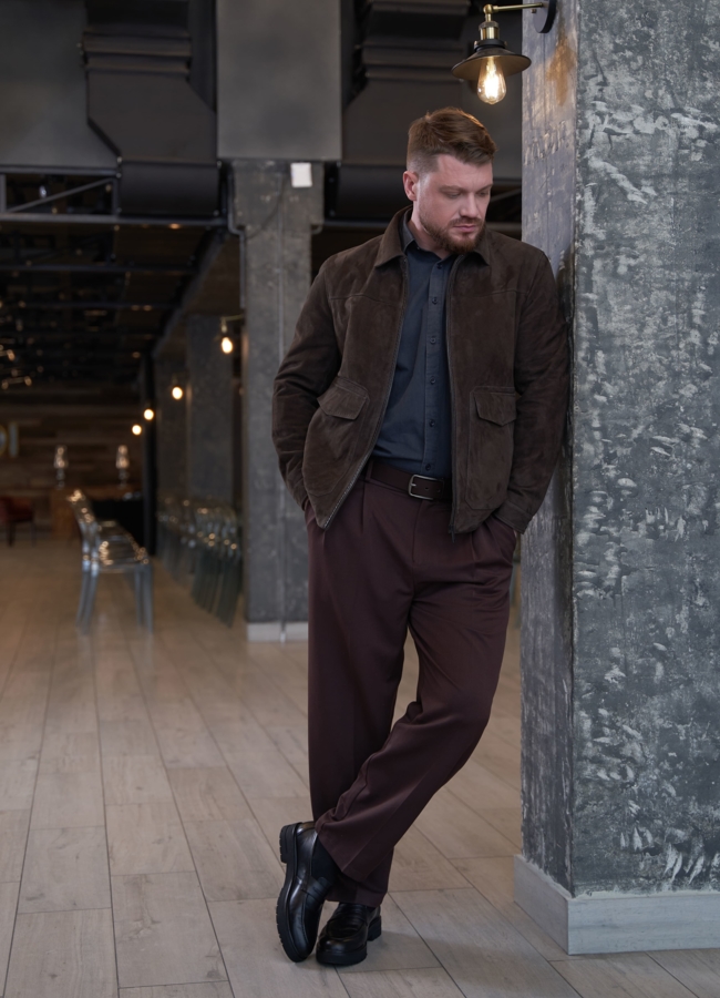 Мужская куртка из натуральной замши коричневого цвета модель № 30066 в кредит Мужская куртка из натуральной замши коричневого цвета модель № 30066 в кредит