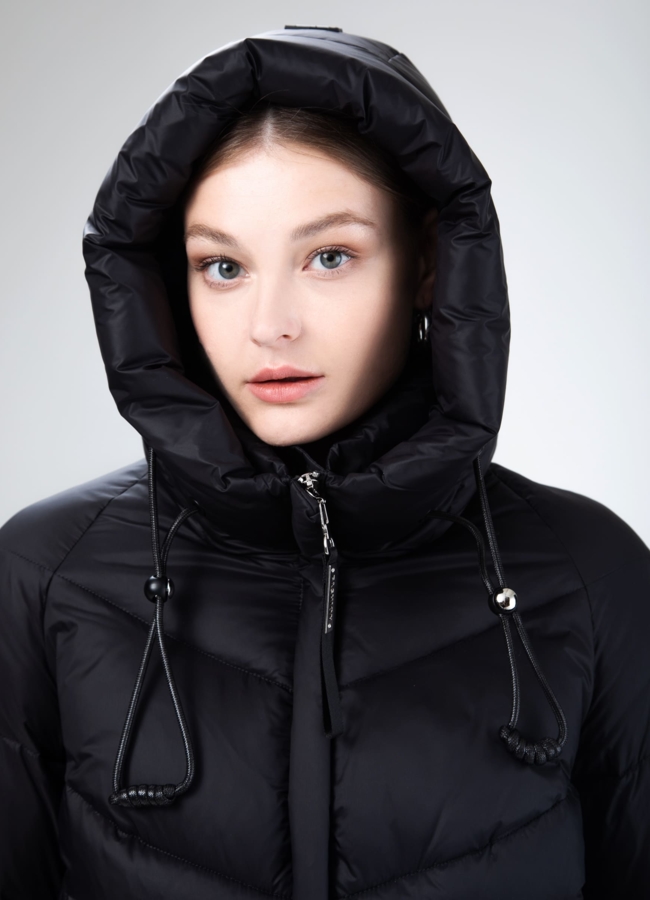 Женский пуховик с капюшоном  модель № 25514 универмаг малина