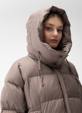 Женский пуховик с капюшоном 
