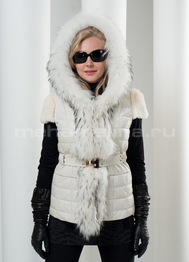 Кожаный жилет с капюшоном модель № M-22 меха малина Кожаный жилет с капюшоном модель № M-22 меха малина