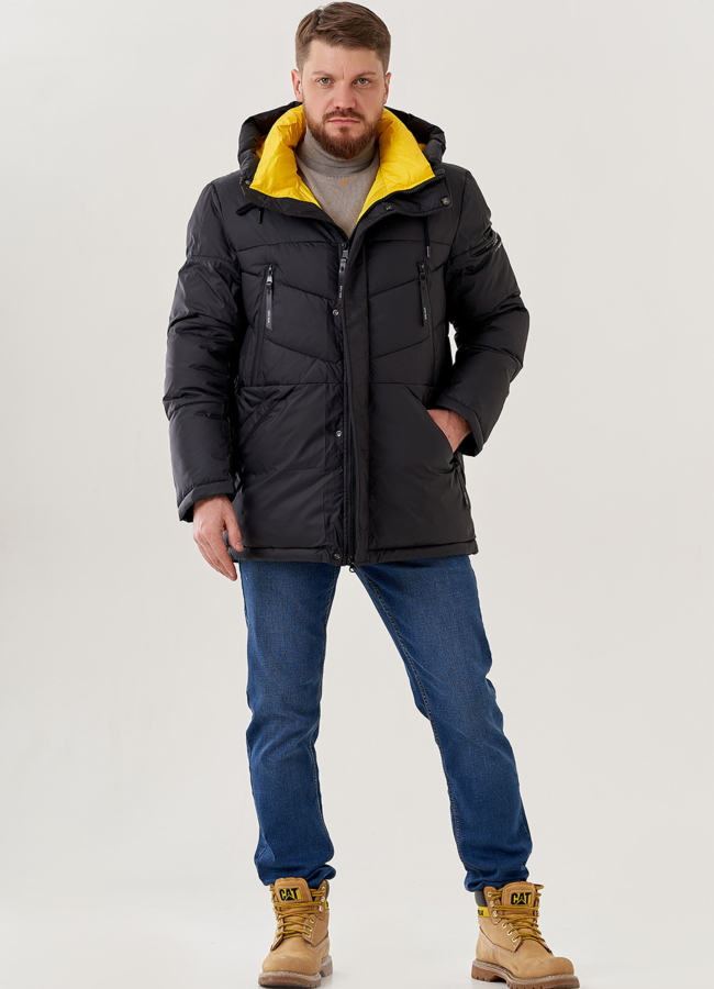 фото Пуховик мужской черного цвета с капюшоном  модель № 79622