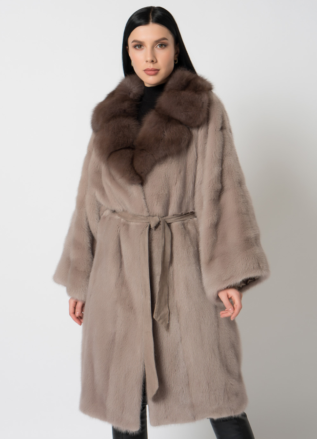 Шуба из норки бежевого цвета с английским воротником модель № 1404 универмаг малина