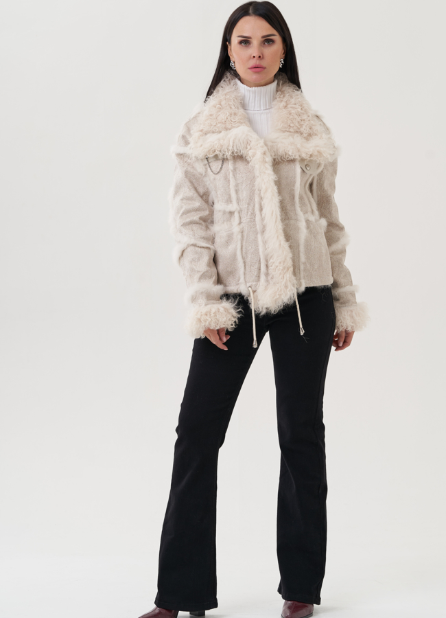 фото Женская куртка белого цвета с меховой отделкой модель № 25544