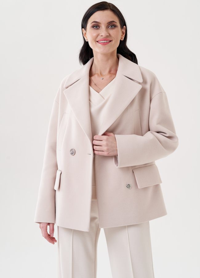 Укороченное женское пальто с английским воротником  модель № 24410 универмаг малина