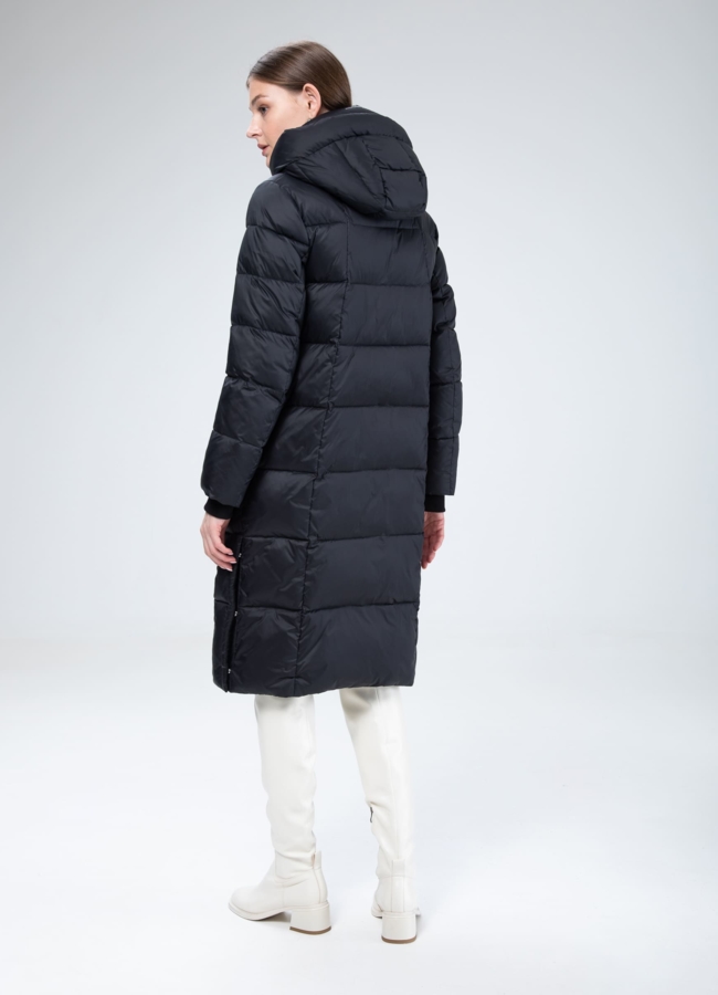 Пуховик женский черного цвета  модель № 25777 в рассрочку