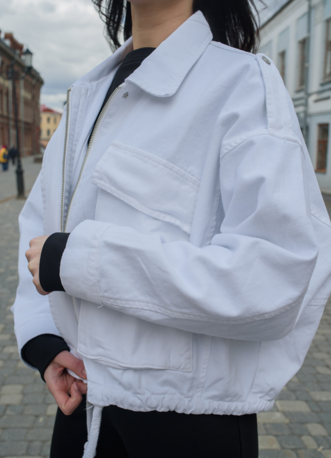 Куртка джинсовая белого цвета модель № 21180 универмаг малина