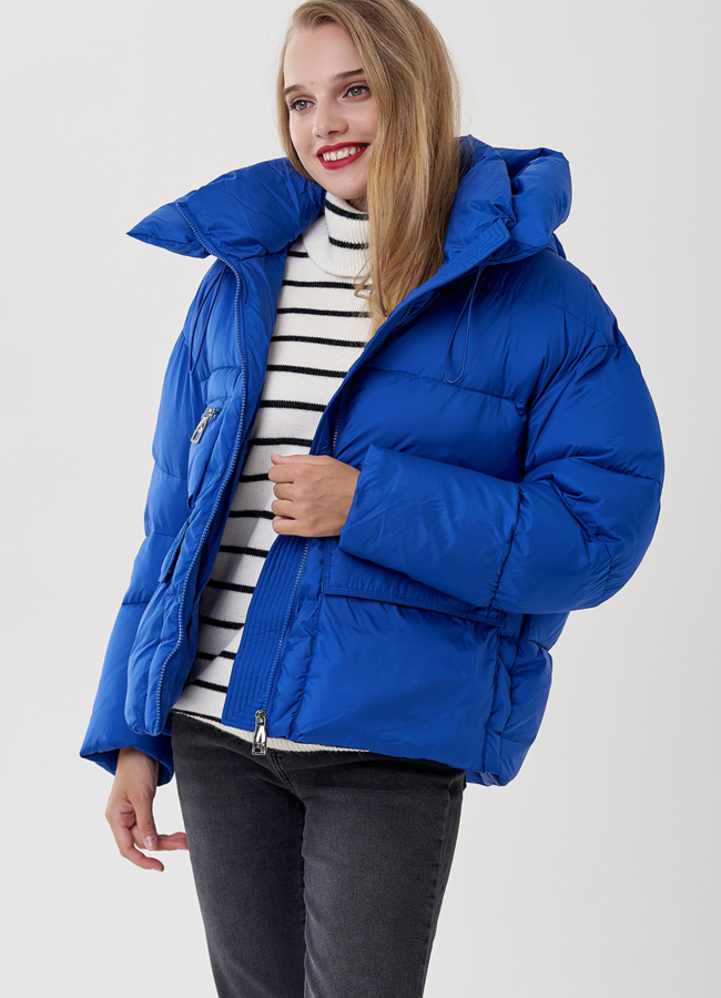 Женская куртка с капюшоном синего цвета  модель № 82039 в кредит