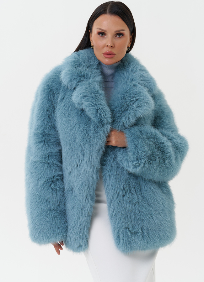 Укороченная шуба из экопесца в голубом цвете  модель № 1345 универмаг малина