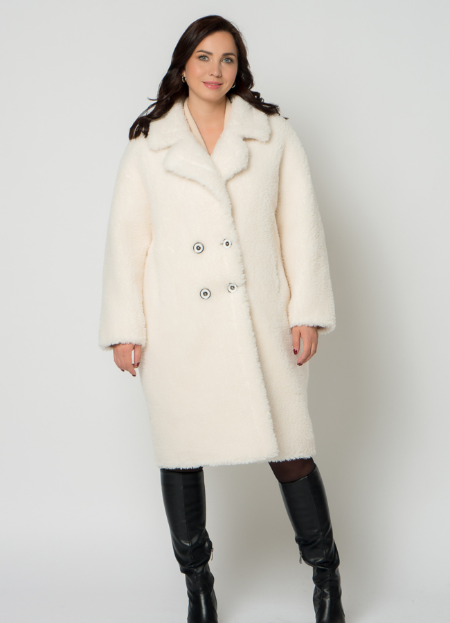 фото Полупальто из эко меха белого цвета с английским воротником модель № 19427