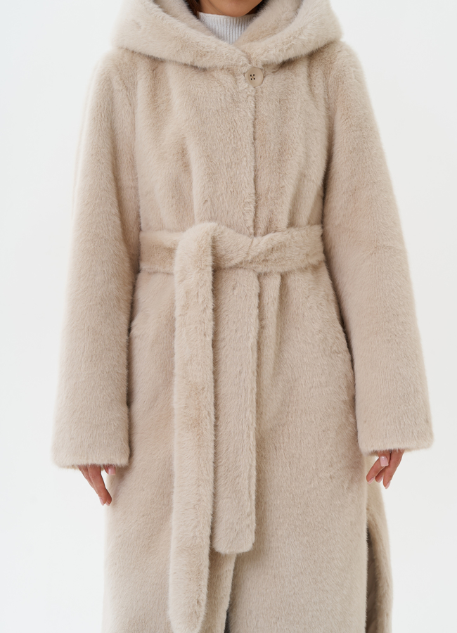 Удлиненная шуба из экомеха с капюшоном модель № 1333 в рассрочку