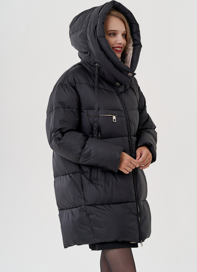 Женский пуховик с капюшоном черного цвета  модель № 82047 универмаг малина