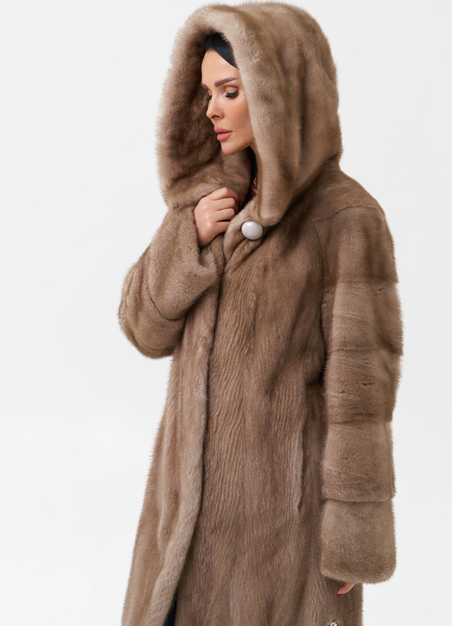 Шуба из норки бежевого цвета с капюшоном модель № 27773 универмаг малина