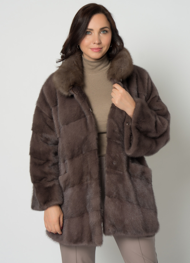 Норковая шуба с воротником стойкой с отделкой из куницы модель № 21602 универмаг малина