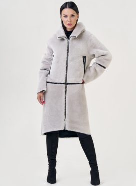 Двухсторонняя женская дубленка с капюшоном
