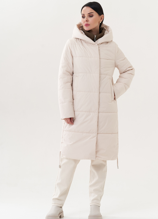 Светлая куртка с манишкой модель № 26742 меха малина