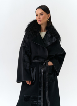 Женское длинное пальто с отделкой из меха лисы