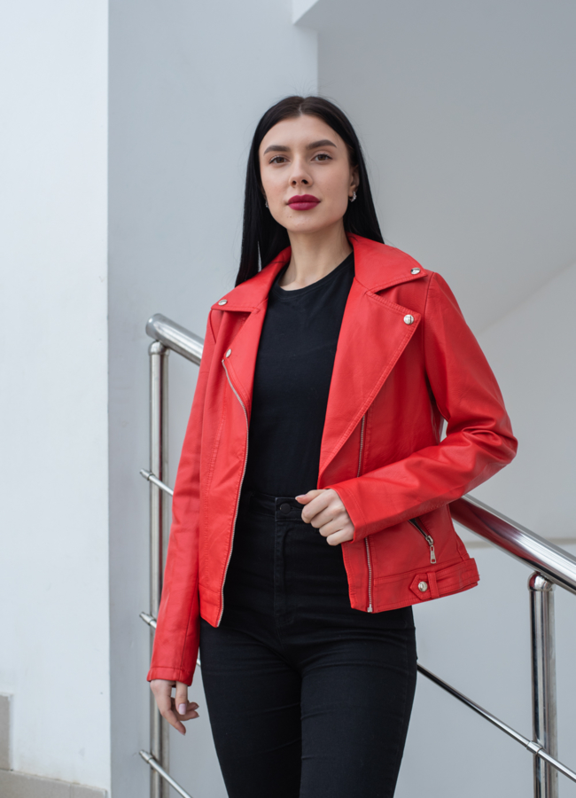 Женская куртка  из эко кожи  модель № 22864 универмаг малина